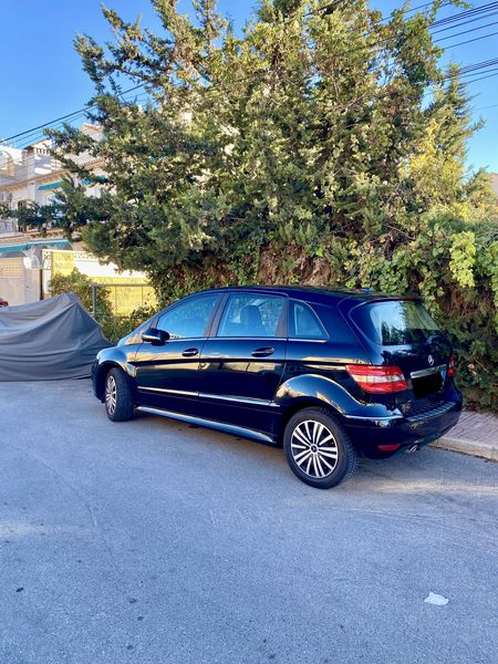 Mercedes-Benz Trieda B • 2011 • 220,000 km 1