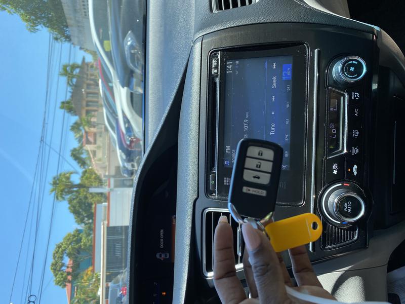 Honda Civic • 2015 • 86,000 km 12