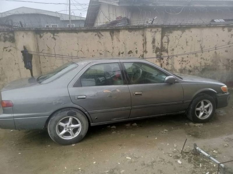 Toyota Camry • 2001 • 100 km 2