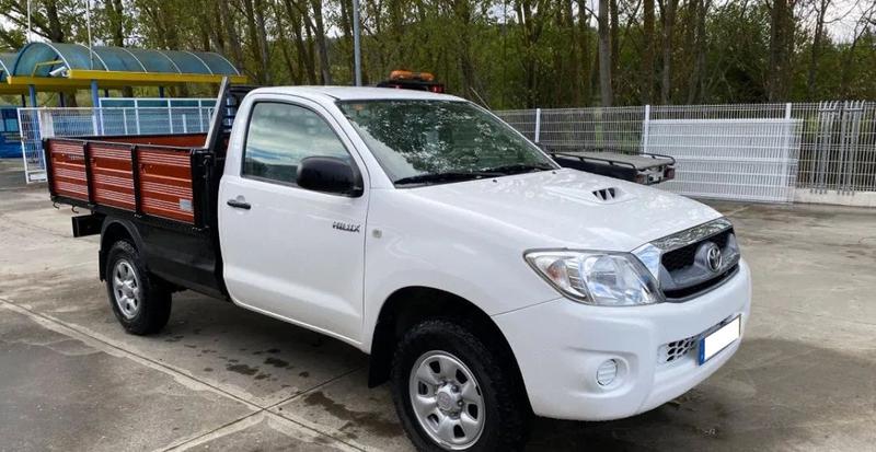 Toyota Hilux • 2011 • 186,000 km 1