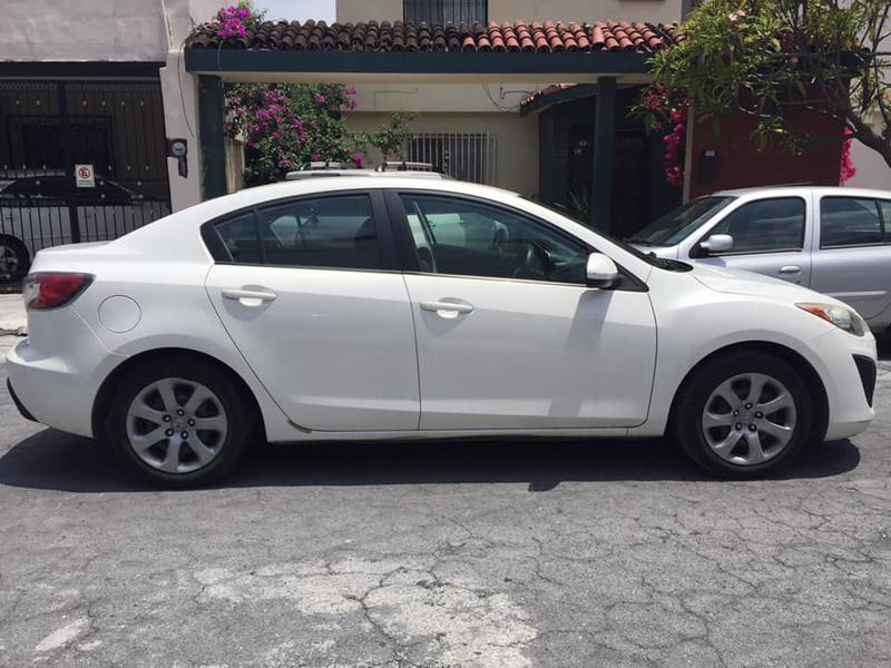 Mazda 3 • 2011 • 91,000 km 4