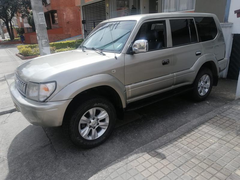 Toyota Land Cruiser • 2004 • 204,809 km 7
