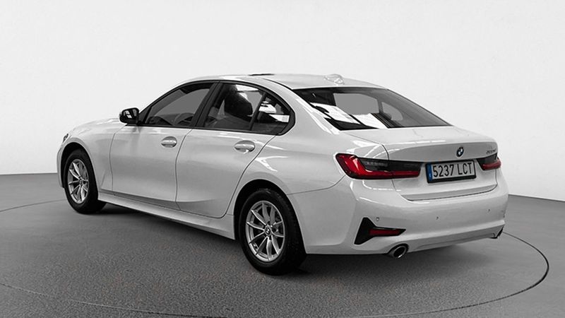 BMW 3 Series • 2019 • 106,800 km 4