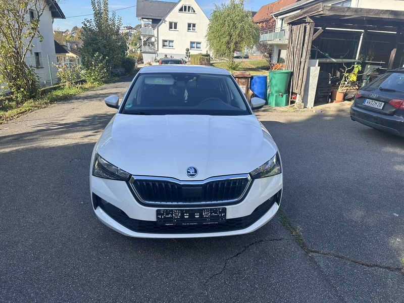 Škoda Rapid • 2019 • 182,500 km 9