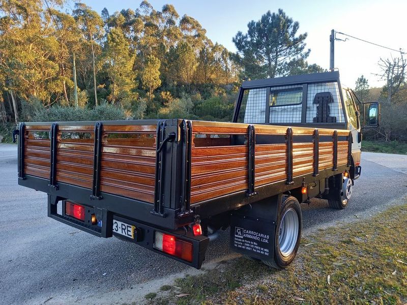 Mitsubishi Fuso canter • 2002 • 250,000 km 3