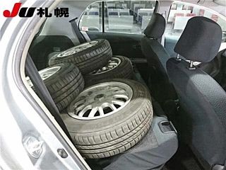 Toyota Yaris • 2006 • 119,000 km 4