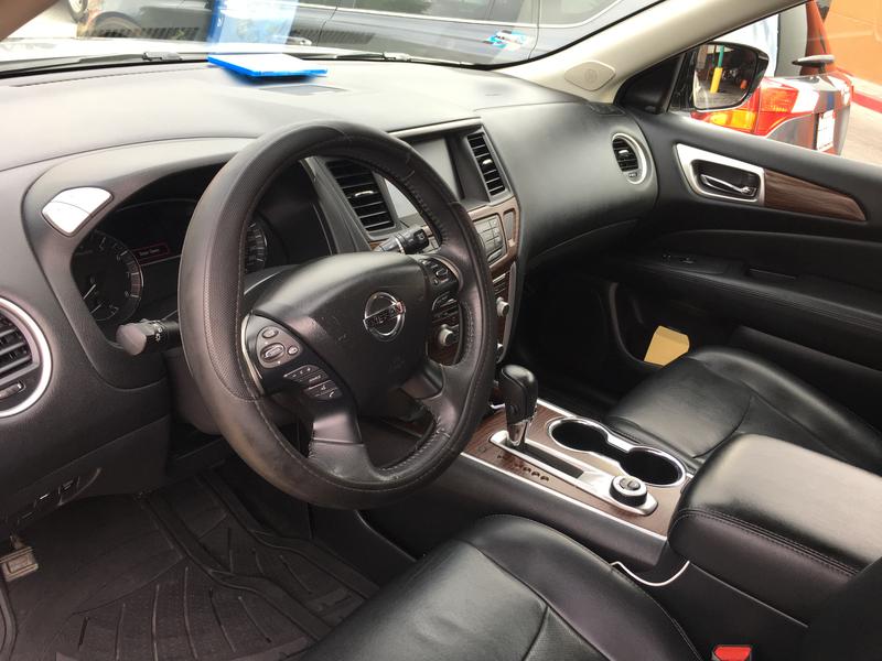 Nissan Pathfinder • 2017 • 71,000 km 12