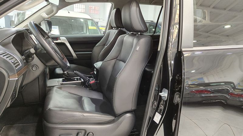 Toyota Land Cruiser • 2020 • 25,997 km 13