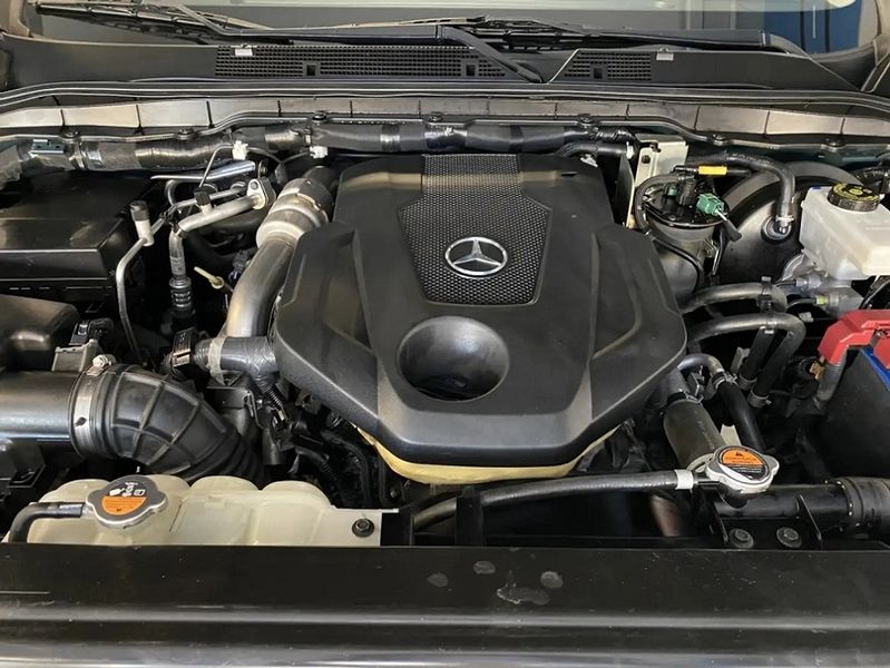 Mercedes-Benz 210 kombi • 2018 • 115,000 km 12