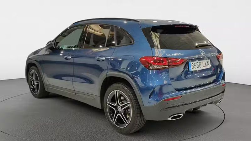 Mercedes-Benz GLA • 2020 • 23,622 km 4