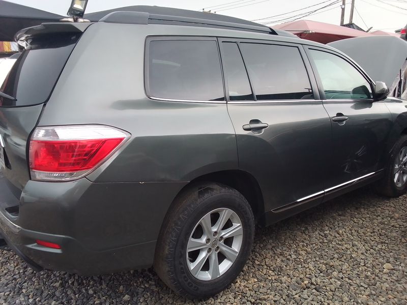 Toyota Highlander • 2013 • 107,000 km 3