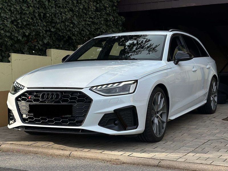 Audi S4 • 2022 • 11,700 km 1