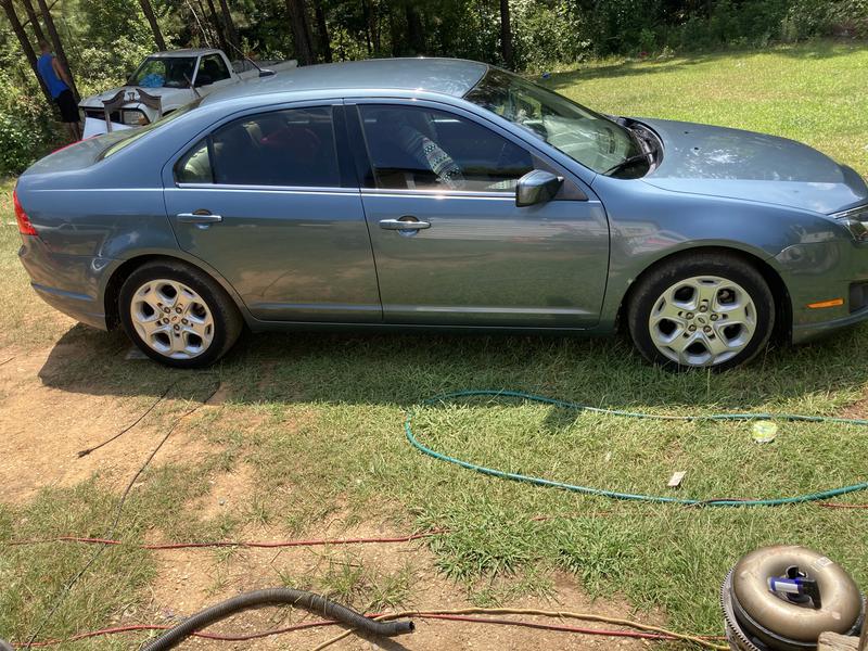 Ford Fusion • 2011 • 139,000 km 3