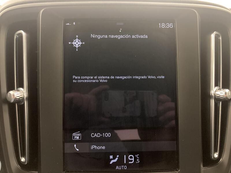 Volvo XC40 • 2024 • 32,805 km 16