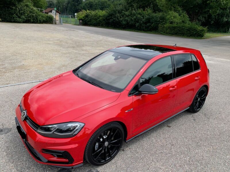 Volkswagen Golf • 2017 • 29,000 km 1