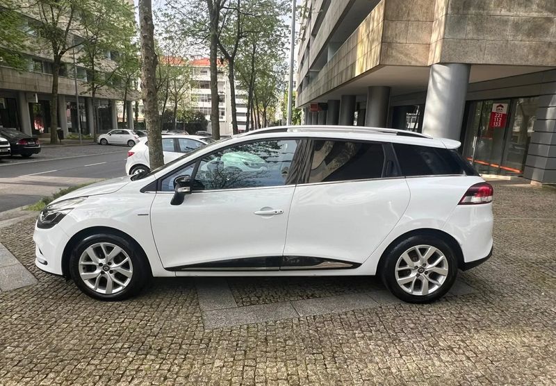 Renault Clio • 2019 • 220,000 km 3
