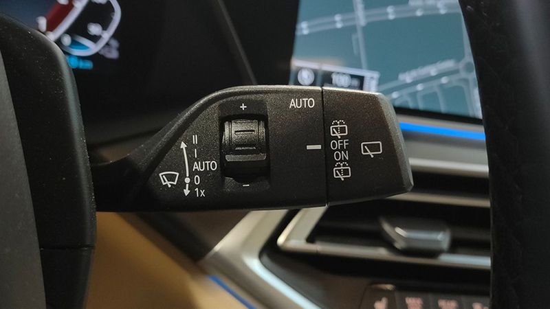 BMW X5 • 2021 • 70,186 km 16