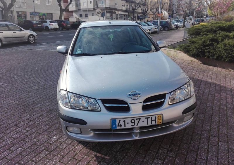Nissan Almera • 2002 • 200,000 km 1