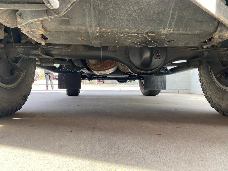 Land Rover Defender • 2005 • 79,000 km 8