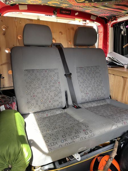 Volkswagen Multivan • 2009 • 278,000 km 10