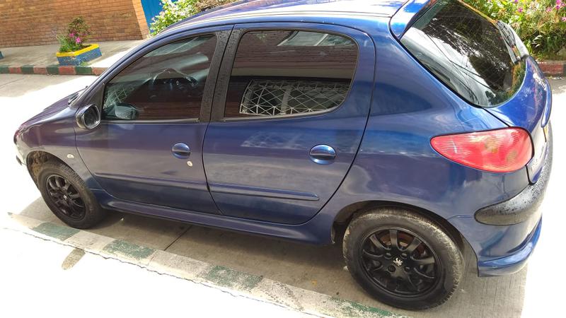 Peugeot 206 • 2005 • 210,530 km 6