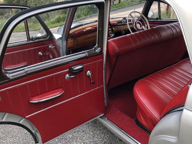 Mercedes-Benz 190 • 1980 • 90,000 km 6