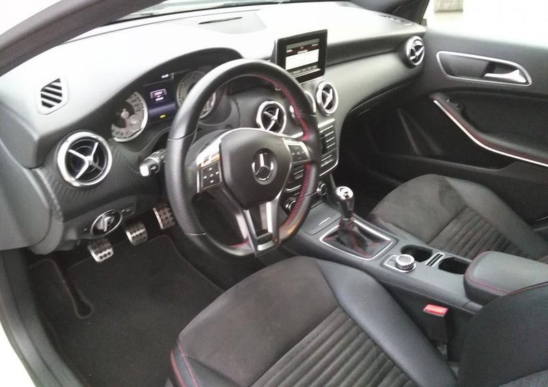 Mercedes-Benz A • 2014 • 51,000 km 3