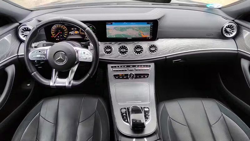 Mercedes-Benz CLS-Class • 2019 • 70,651 km 4