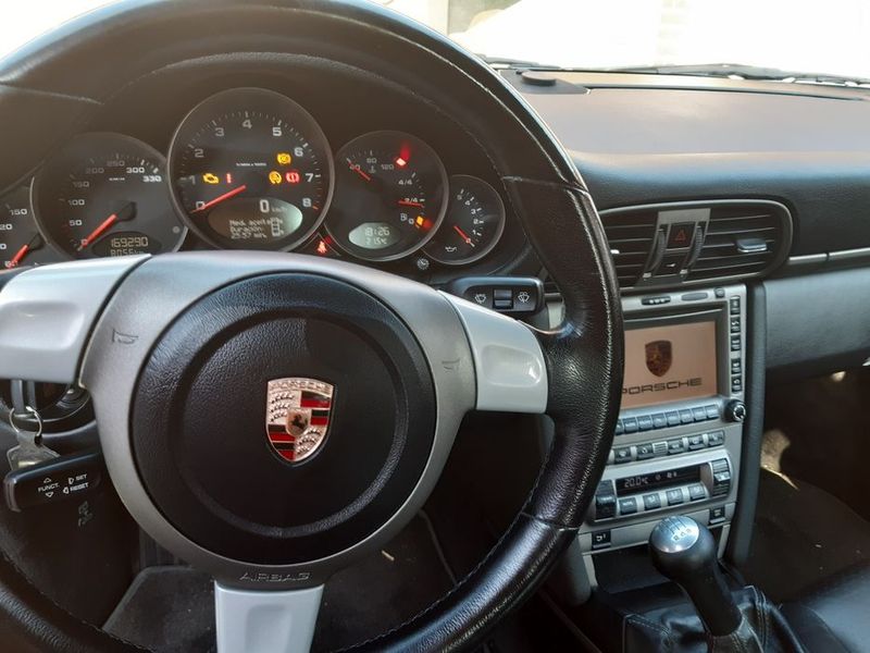 Porsche 911 • 2006 • 160,000 km 2