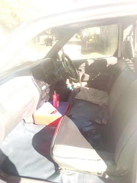 Nissan Pickup • 2005 • 2 km 3