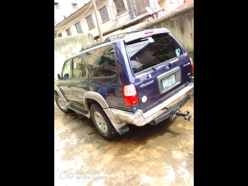 Toyota 4 Runner Limited • 2002 • 145,000 km 3
