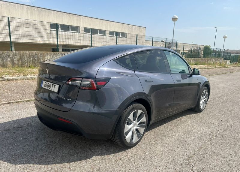 Tesla Model Y • 2021 • 68,000 km 6
