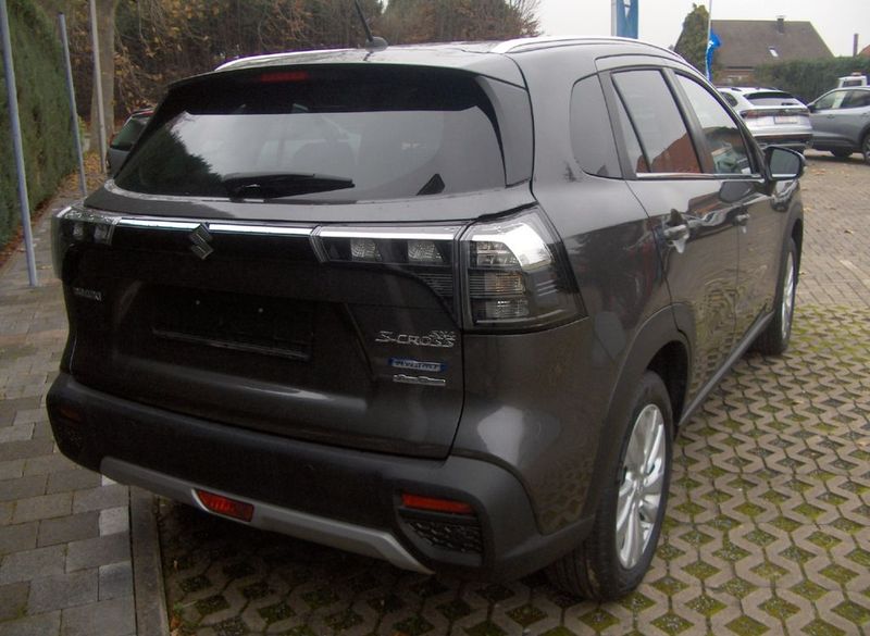 Suzuki S Cross • 2022 • 12,186 km 4