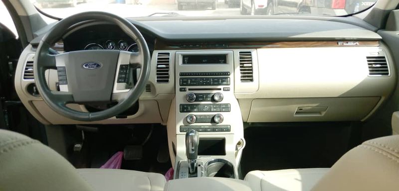 Ford Flex • 2010 • 80,693 km 4