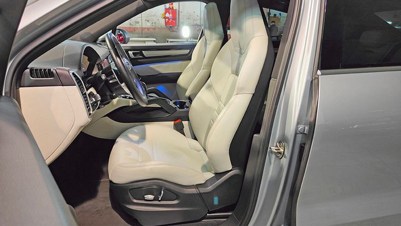 Porsche Cayenne • 2020 • 35,000 km 13