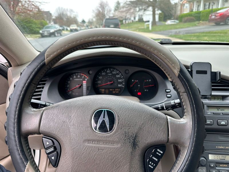 Acura TL • 2003 • 187,000 km 8