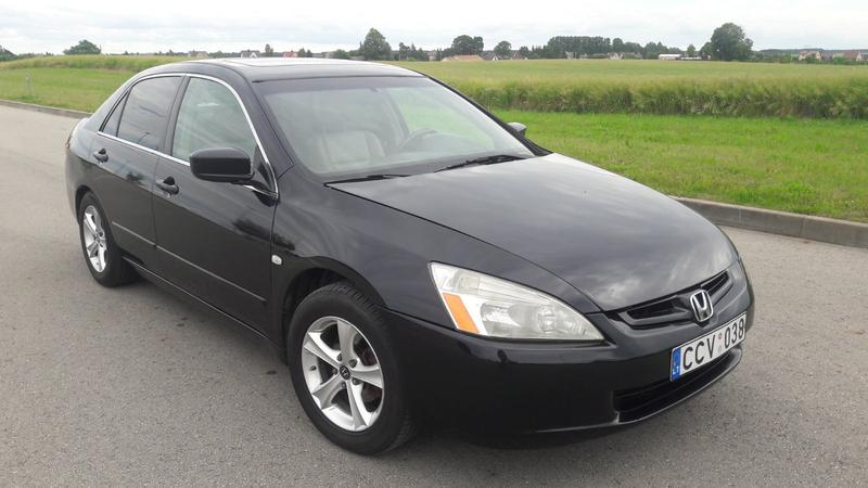 Honda Accord • 2004 • 155,000 km 6