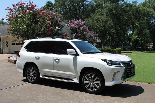 Lexus LX • 2016 • 23,323 km 1