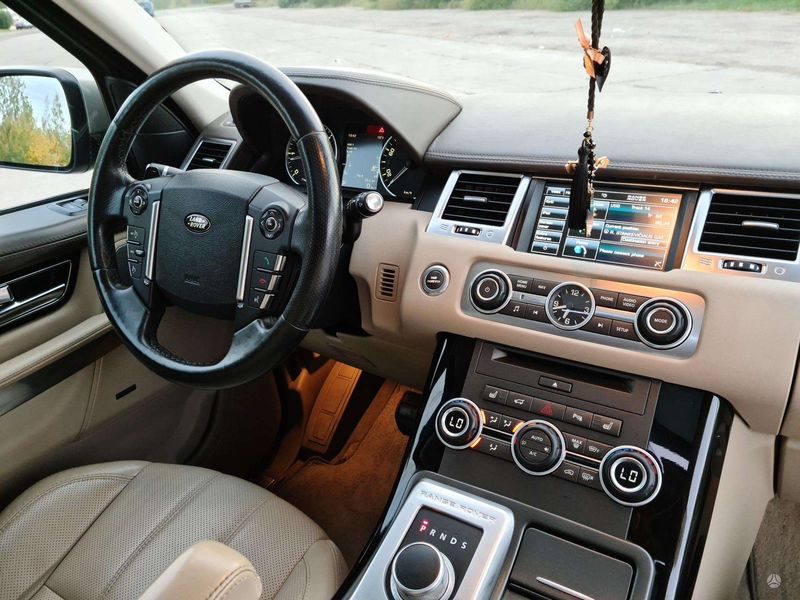 Land Rover Range Rover Sport • 2013 • 220,000 km 18