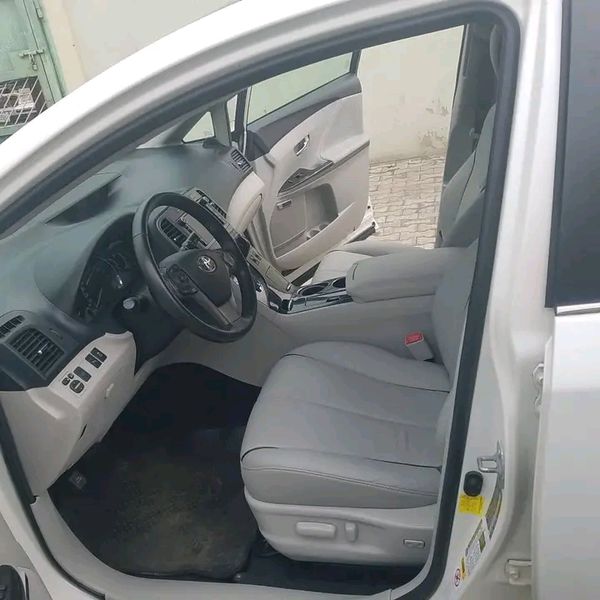 Toyota Venza • 2017 • 50,000 km 3