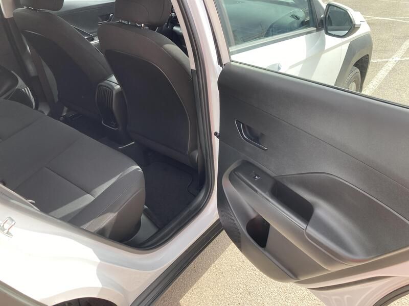 Hyundai Kona • 2024 • 6,383 km 23