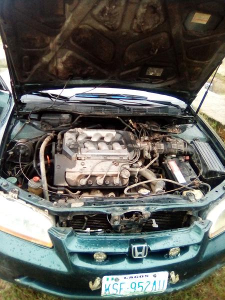 Honda Accord • 1999 • 125,000 km 5