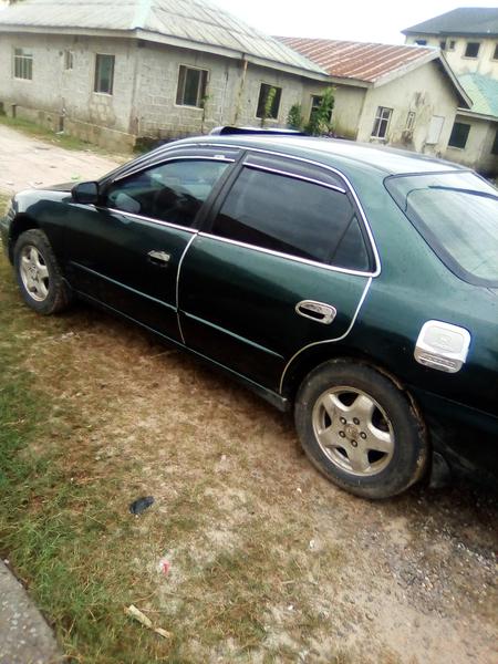 Honda Accord • 1999 • 125,000 km 2