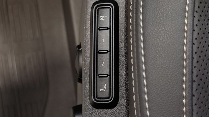 Volkswagen Multivan • 2024 • 3,979 km 24