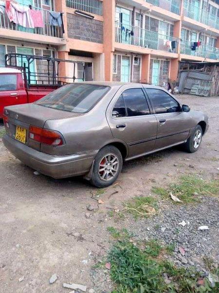 Nissan Sunny ex saloon • 1996 • 18,000 km 13