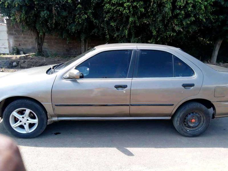 Nissan Sunny ex saloon • 1996 • 18,000 km 11