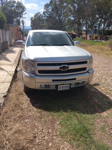 Chevrolet 1500 • 2010 • 170,000 km 1