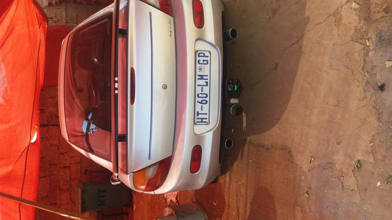 Chrysler Neon • 2002 • 280,000 km 1