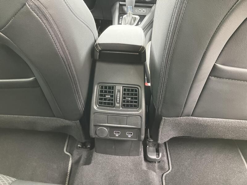 Renault Clio • 2024 • 3,800 km 21