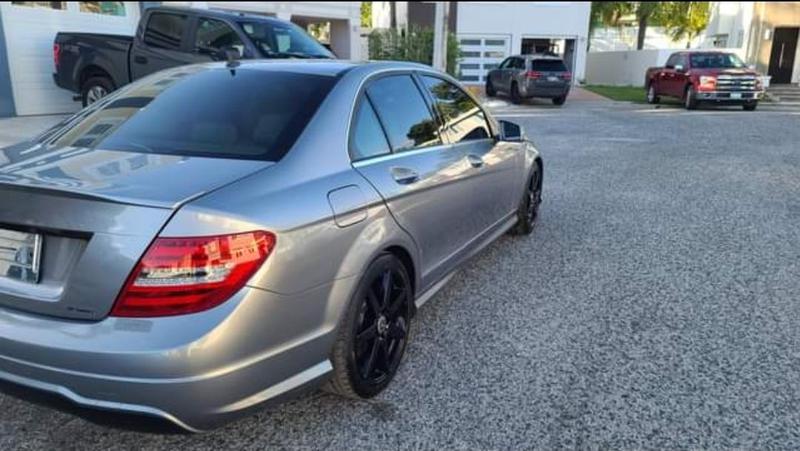 Mercedes-Benz C • 2014 • 76,000 km 3